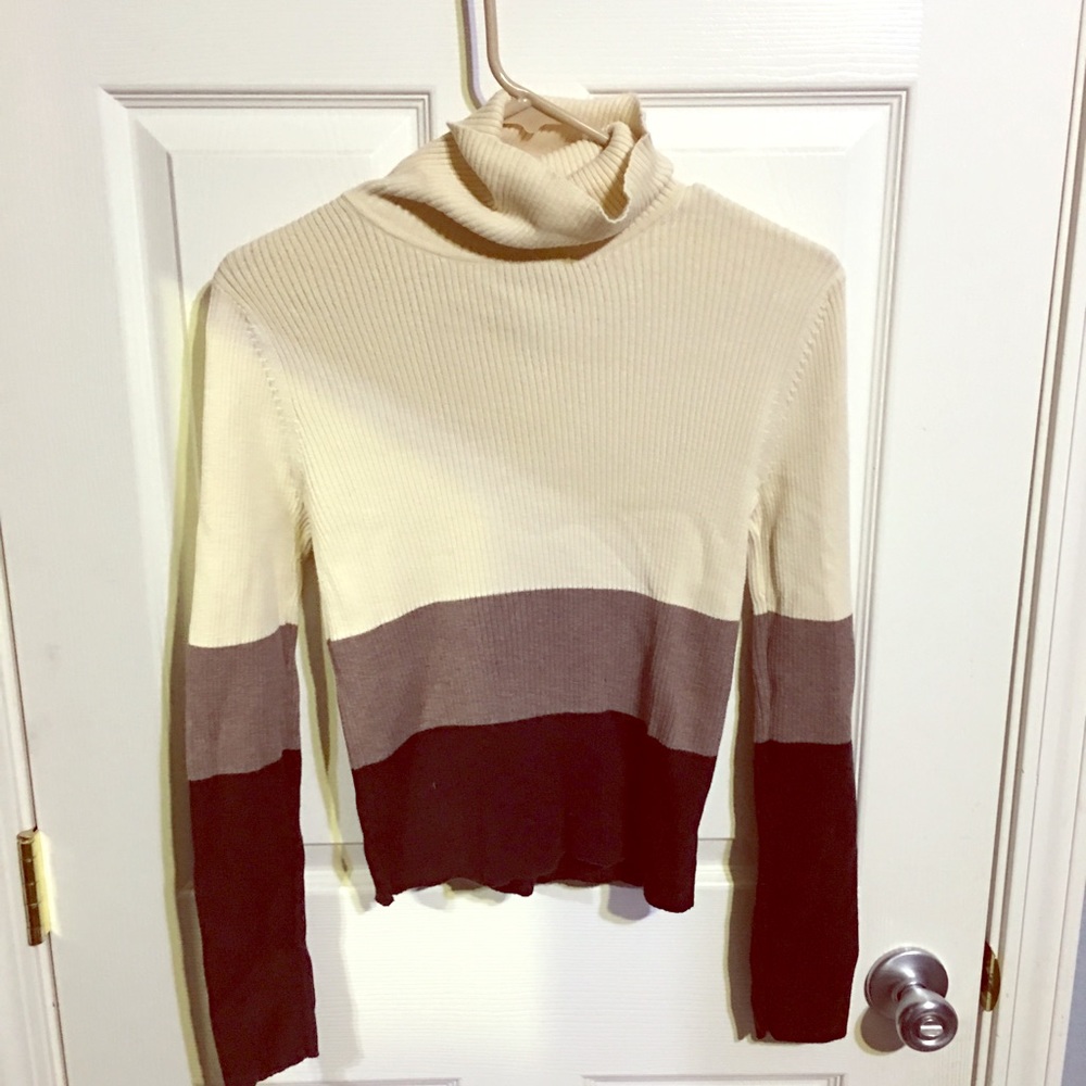 100% cotton beige turtleneck (S)
